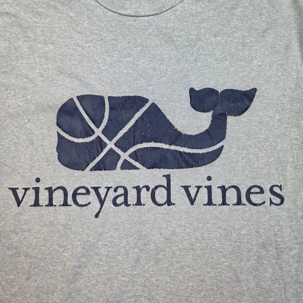 Vineyard Vines Performance T-Shirt Mens M Basketball Whale Graphic Heather Gray